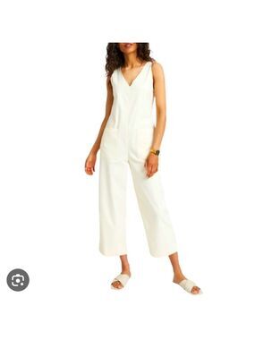 * Kit + Ace Sidewalk Cropped Jumpsuit in Canvas Size 4.